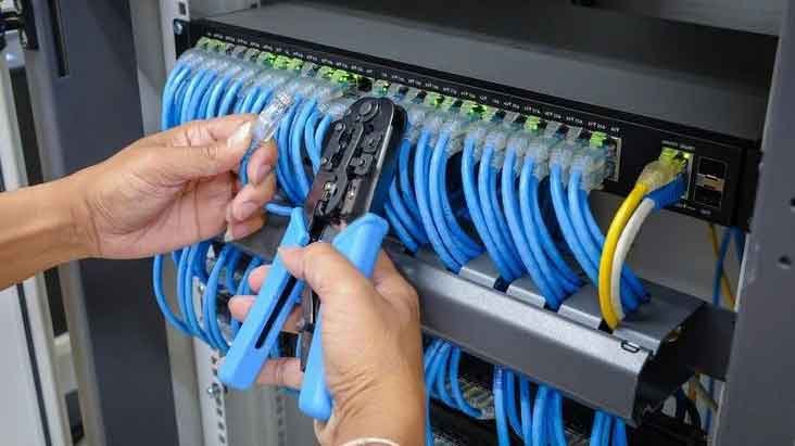 Expert IT cable installation services for reliable network infrastructure in commercial facilities.