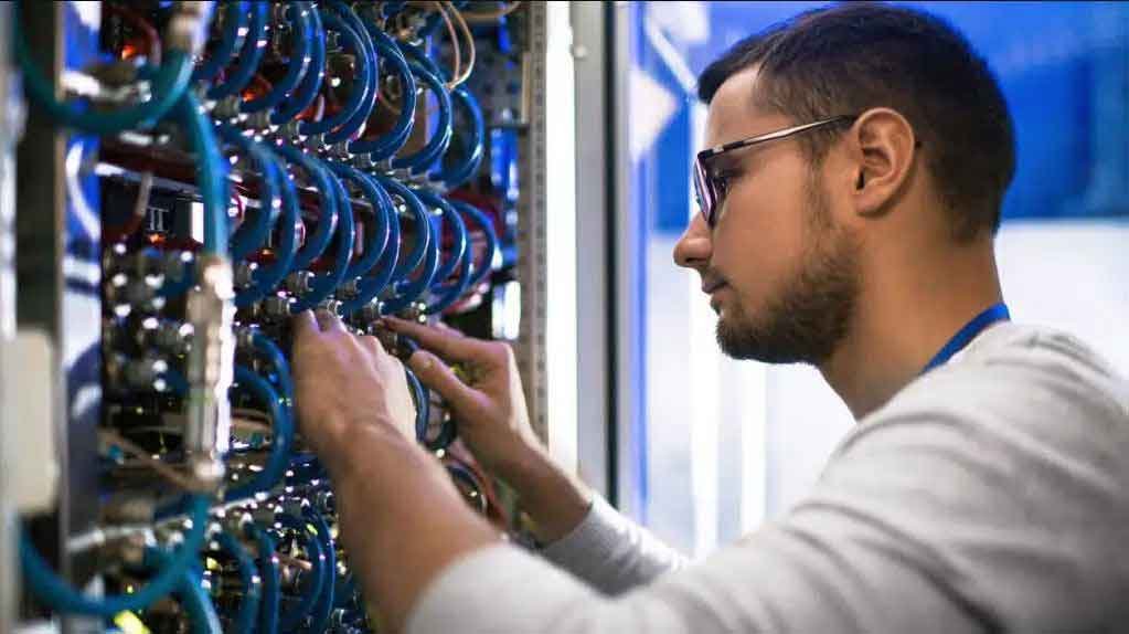 High-speed network installation services for commercial, corporate, residential, and industrial facilities